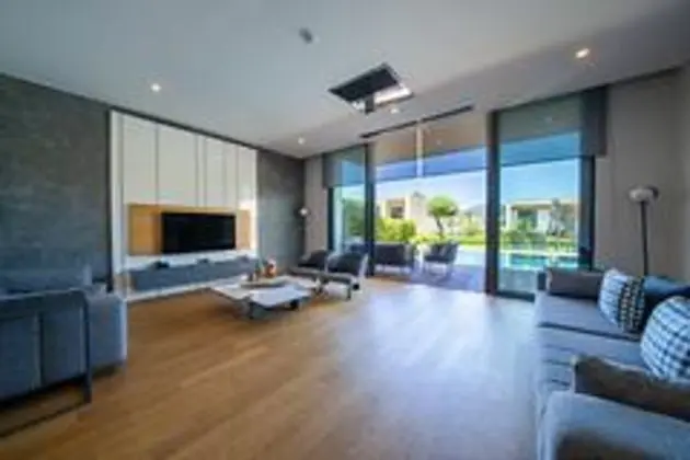 Grand Villa