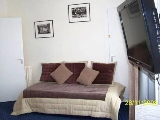 Standard Tek Büyük Yataklı Oda