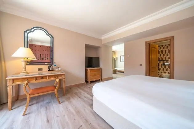 https://images.etstur.com/files/images/hotelImages/TR/219948/l/The-Norm-Oriental-Oda-395245.jpg