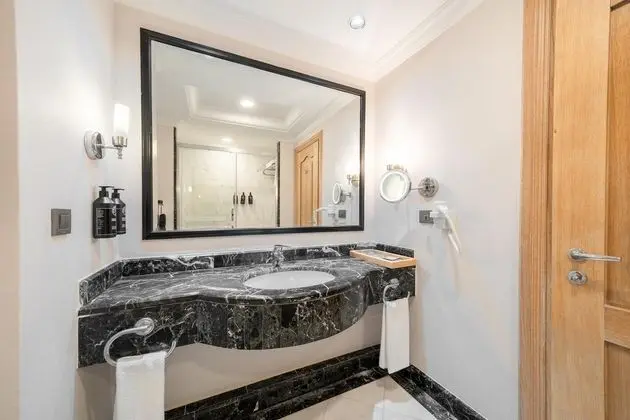 https://images.etstur.com/files/images/hotelImages/TR/219948/l/The-Norm-Oriental-Oda-395246.jpg