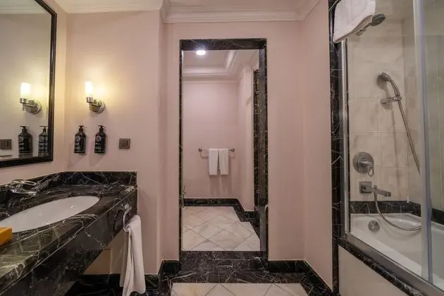 https://images.etstur.com/files/images/hotelImages/TR/219948/l/The-Norm-Oriental-Oda-401745.jpg