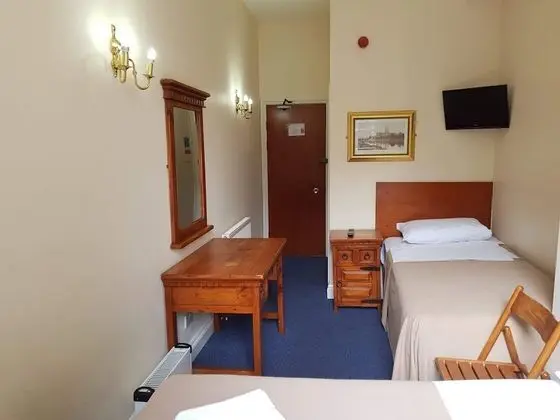 Üç Kişilik Oda, Banyolu/Duşlu