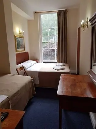 Üç Kişilik Oda, Banyolu/Duşlu