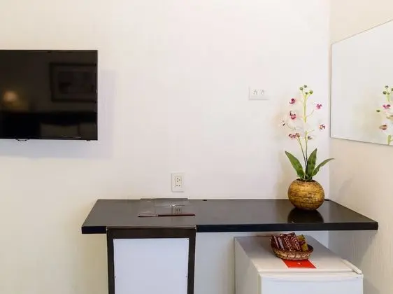 Tek Büyük Yataklı Oda, 1 Çift Kişilik Yatak