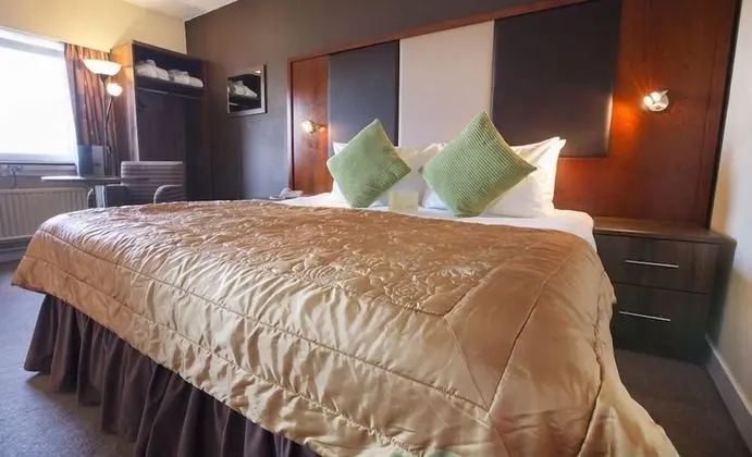 Large Double or Twin Room