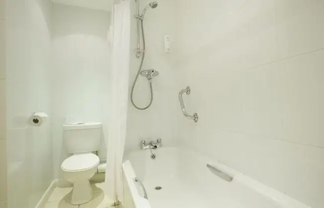 Large Double or Twin Room