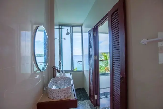 Deluxe Tek Büyük veya İki Ayrı Yataklı Oda, Balkon, Okyanusa Sıfır