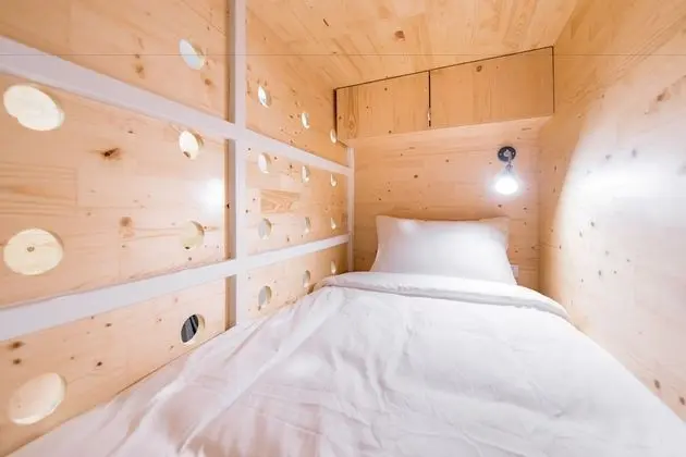 Mixed Dormitory with Shared Bathroom