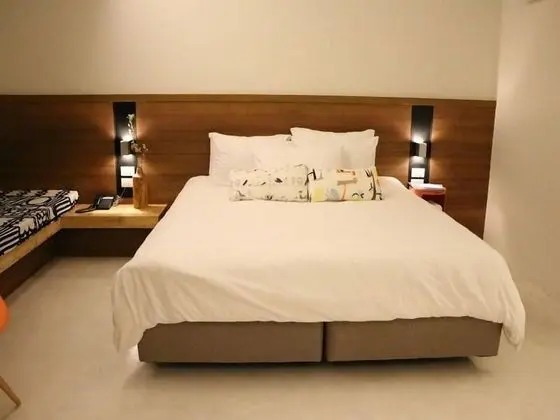 Deluxe C