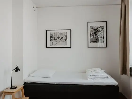 Tek Kişilik Oda, Ortak Banyo