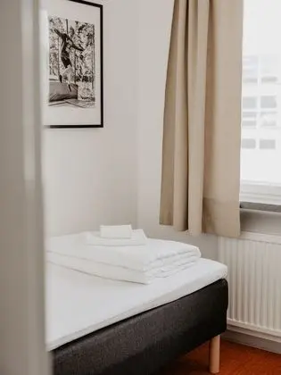 Tek Kişilik Oda, Ortak Banyo