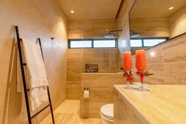 Luxury Room, 1 Bedroom (Aqua Suite)