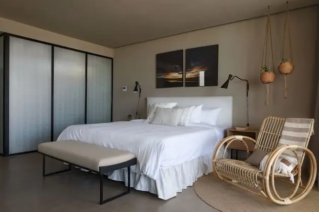 Luxury Room, 1 Queen Bed (Oasis Suite)