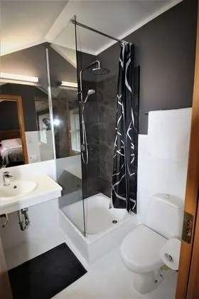 Deluxe Tek Büyük Yataklı Oda, Özel Banyo, Dağ Manzaralı