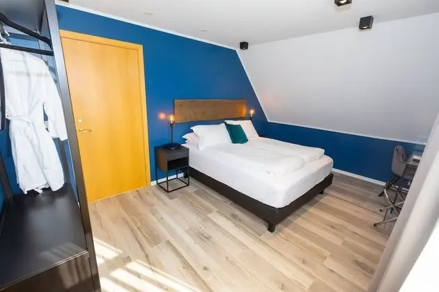 Deluxe Tek Büyük Yataklı Oda, Özel Banyo, Dağ Manzaralı