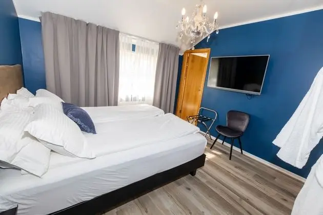 Deluxe Tek Büyük Yataklı Oda, Özel Banyo, Dağ Manzaralı