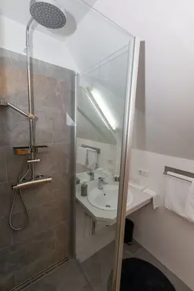 Deluxe Tek Büyük Yataklı Oda, Özel Banyo, Dağ Manzaralı