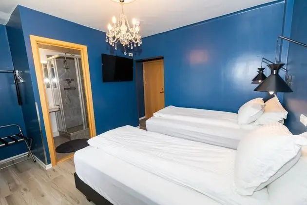 Tek Büyük veya İki Ayrı Yataklı Oda, Özel Banyo, Bahçe Manzaralı