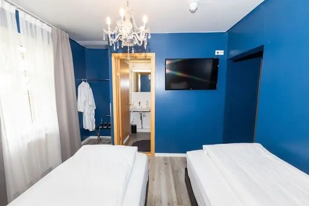 Tek Büyük veya İki Ayrı Yataklı Oda, Özel Banyo, Bahçe Manzaralı