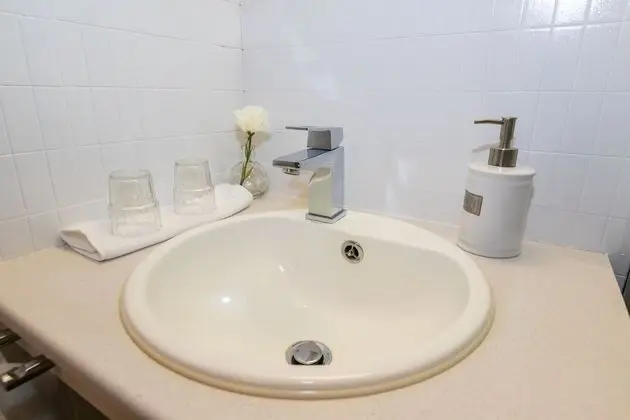 Tek Büyük veya İki Ayrı Yataklı Oda, Özel Banyo, Bahçe Manzaralı