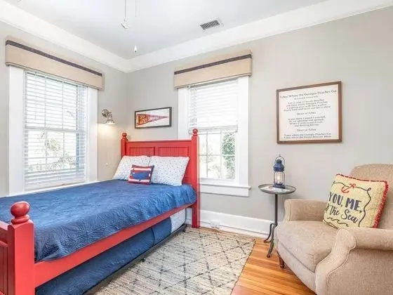 Ev, 1 En Büyük (King) Boy Yatak, Mutfak, Bahçe Manzaralı