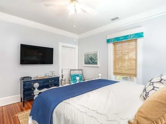 Ev, 1 En Büyük (King) Boy Yatak, Mutfak, Bahçe Manzaralı