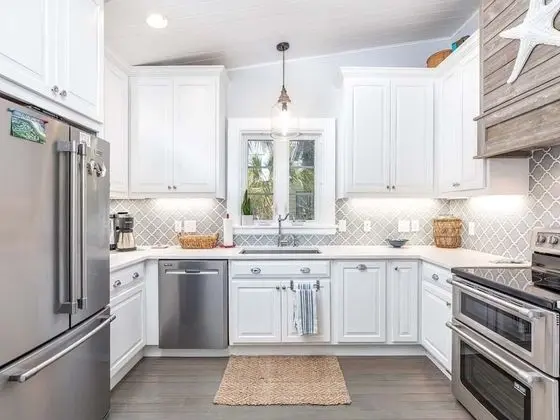 Ev, 1 En Büyük (King) Boy Yatak, Mutfak, Bahçe Manzaralı