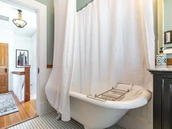 Ev, 1 En Büyük (King) Boy Yatak, Mutfak, Bahçe Manzaralı