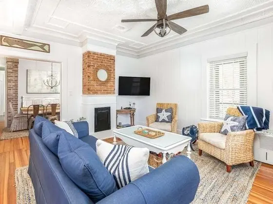 Ev, 1 En Büyük (King) Boy Yatak, Mutfak, Bahçe Manzaralı