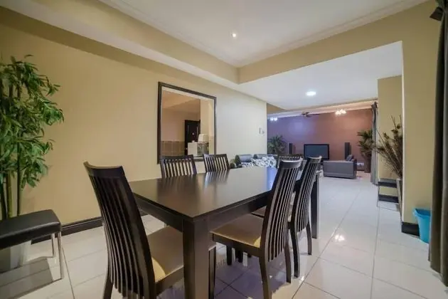 Çatı Katı Süiti (Penthouse) (Suite, Sleeps 12 Pax)