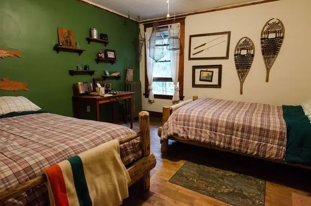 Room, 2 Full Beds, Shared bath