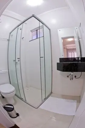 Business Tek Büyük Yataklı Oda