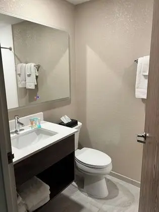 Standard Oda, 1 Büyük (Queen) Boy Yatak