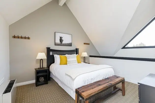 Comfort Çatı Katı (Loft) (409 NC - No Pets Allowed)