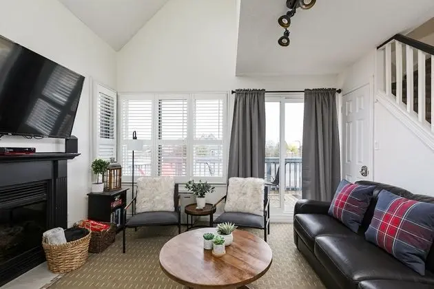 Comfort Çatı Katı (Loft) (409 NC - No Pets Allowed)