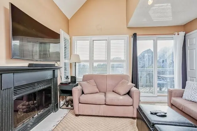 Comfort Çatı Katı (Loft) (809 NC - No Pets Allowed)