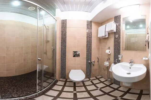 Comfort Tek Büyük veya İki Ayrı Yataklı Oda