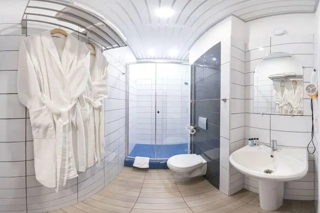 Standard Tek Büyük veya İki Ayrı Yataklı Oda