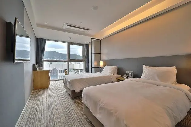 Business Twin Room, City View