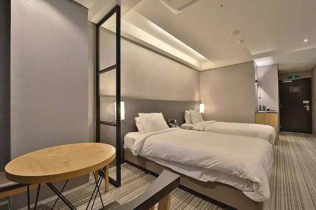 Business Twin Room, City View