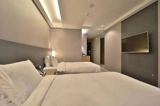 Business Twin Room, City View