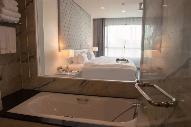 Albatross Suite