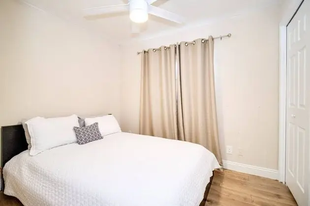 Ev (6 Bedrooms)