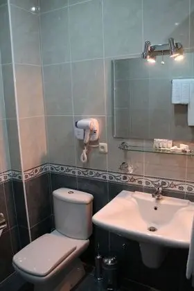Deluxe Tek Büyük veya İki Ayrı Yataklı Oda