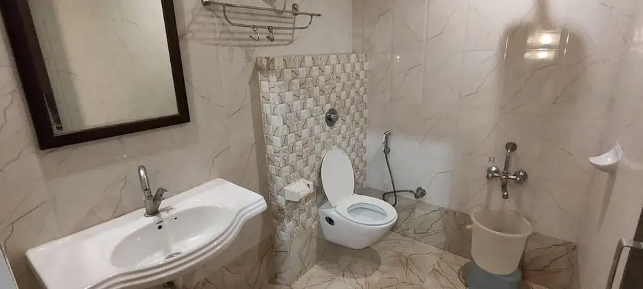 Luxury Oda