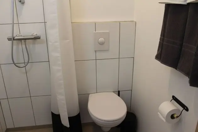 Büyük Yataklı Tek Kişilik Oda, Özel Banyo