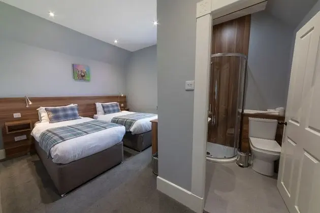 Classic Tek Büyük veya İki Ayrı Yataklı Oda