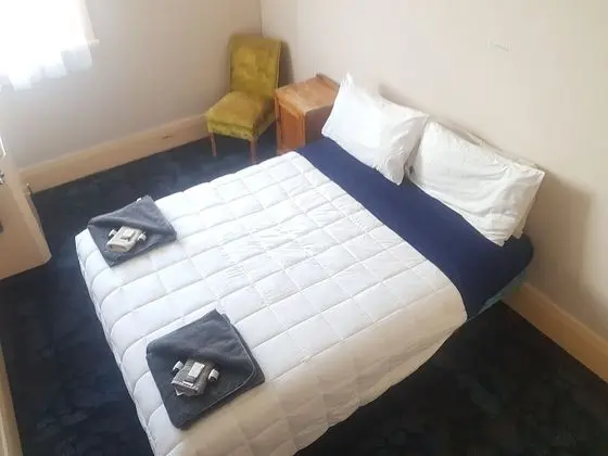 Basic Tek Büyük Yataklı Oda