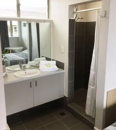 Oda, 1 Büyük (Queen) Boy Yatak, Özel Banyo