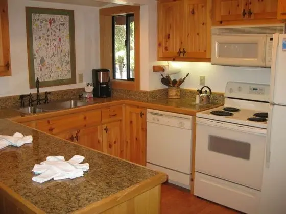 Oda, 3 Yatak Odası (Home- 824 Beaver Pond)